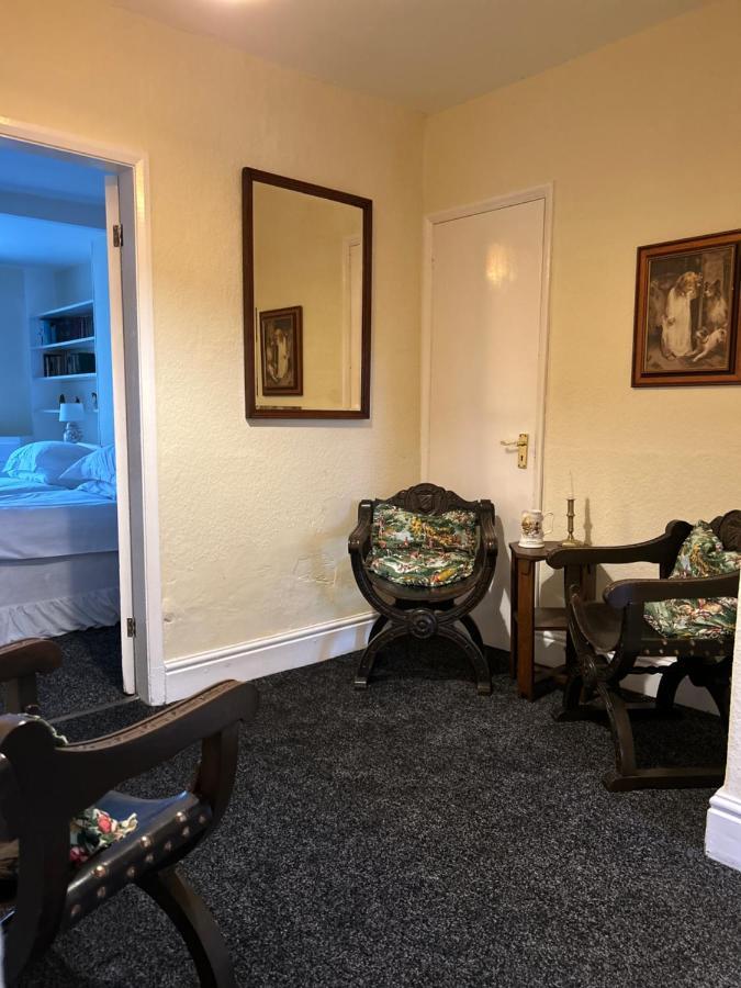 Lucy Cross Guest House المظهر الخارجي الصورة